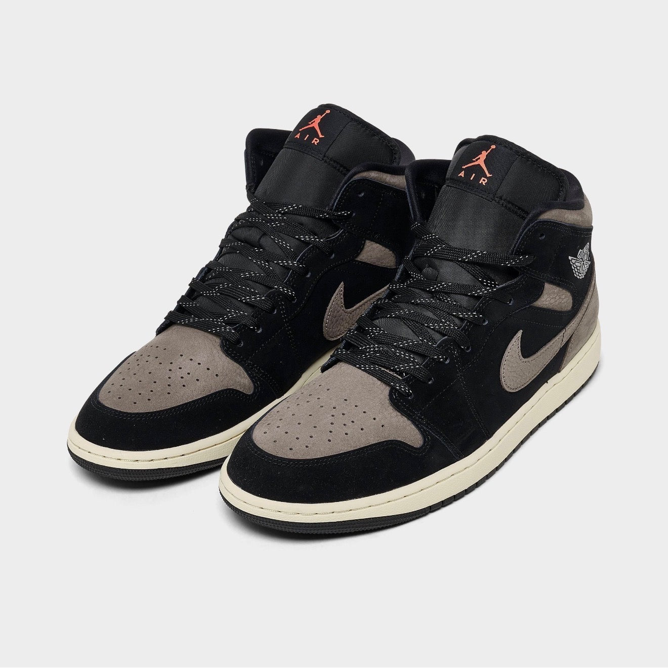AIR JORDAN 1 MID SE CASUAL
