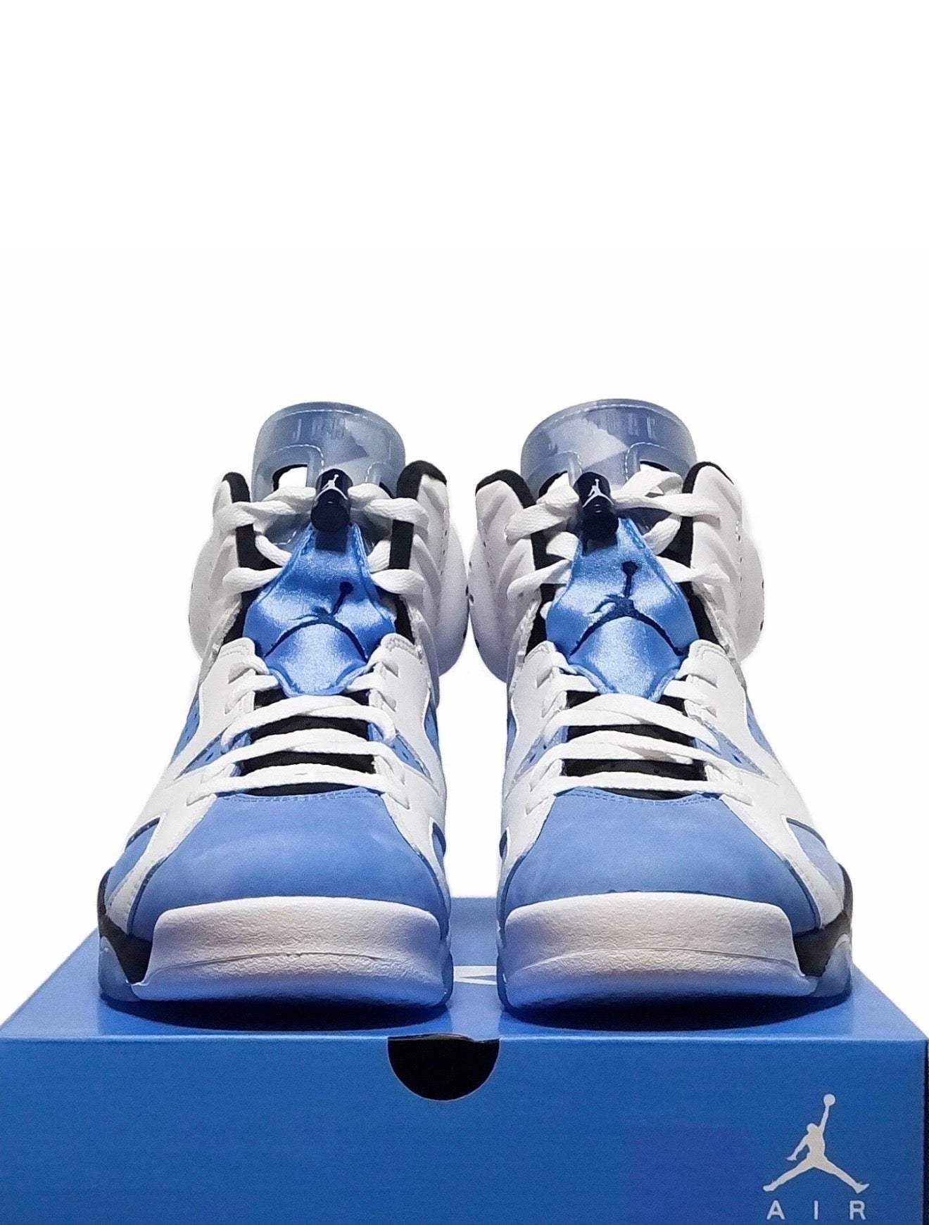 AIR JORDAN 6 RETRO UNC UNIVERSITY