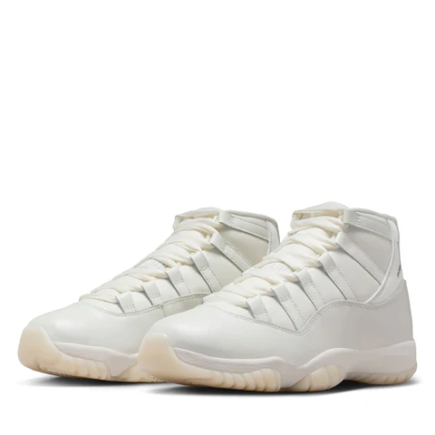 WOMEN'S AIR JORDAN 11 RETRO