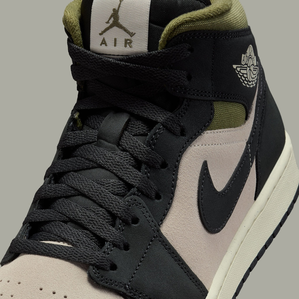AIR JORDAN 1 GETS A CANVAS